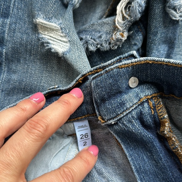 LOFT Frayed-Bottom Jean Shorts - Picture 5 of 5